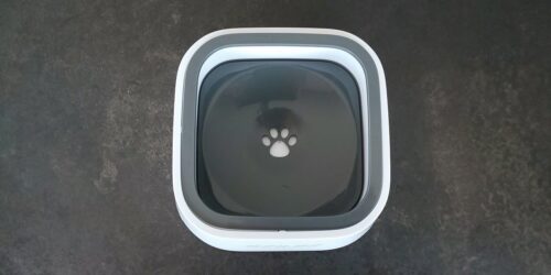 ペット水飲み器